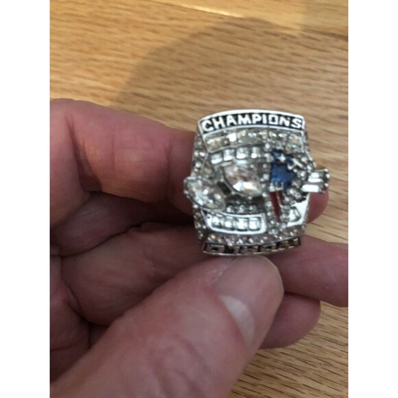 New England Patriots Tom Brady #12 Super Bowl XXXVIII Ring 32-29 Patriots 2004